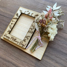 Load image into Gallery viewer, Happy Mothers Day Floral Frame