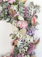 Load image into Gallery viewer, Dried Floral Wreath